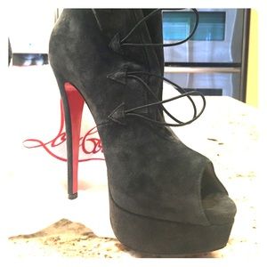 Christian loubutin shoes size 36